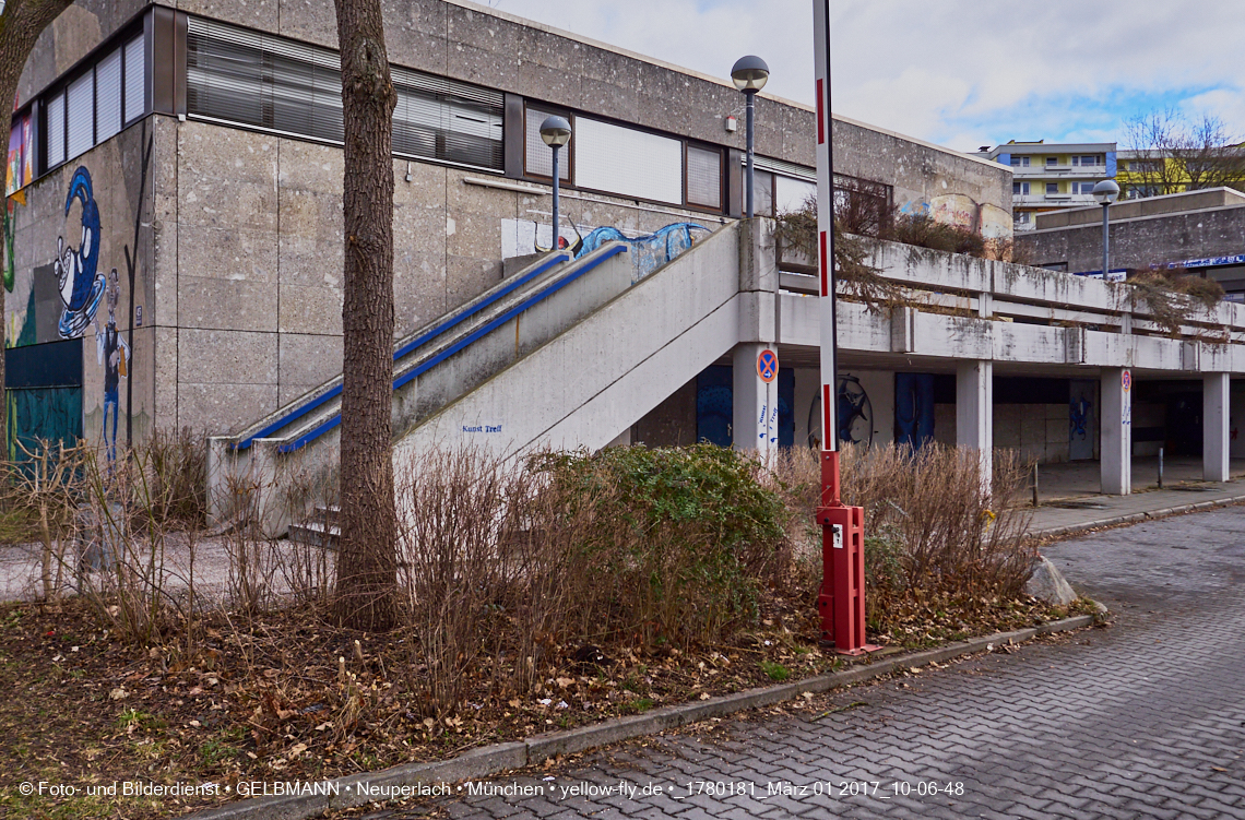01.03.2017 - die Abrissbaustelle Quiddezentrum in Neuperlach